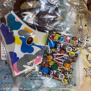 BATHING APE BIB & HAIR PINS